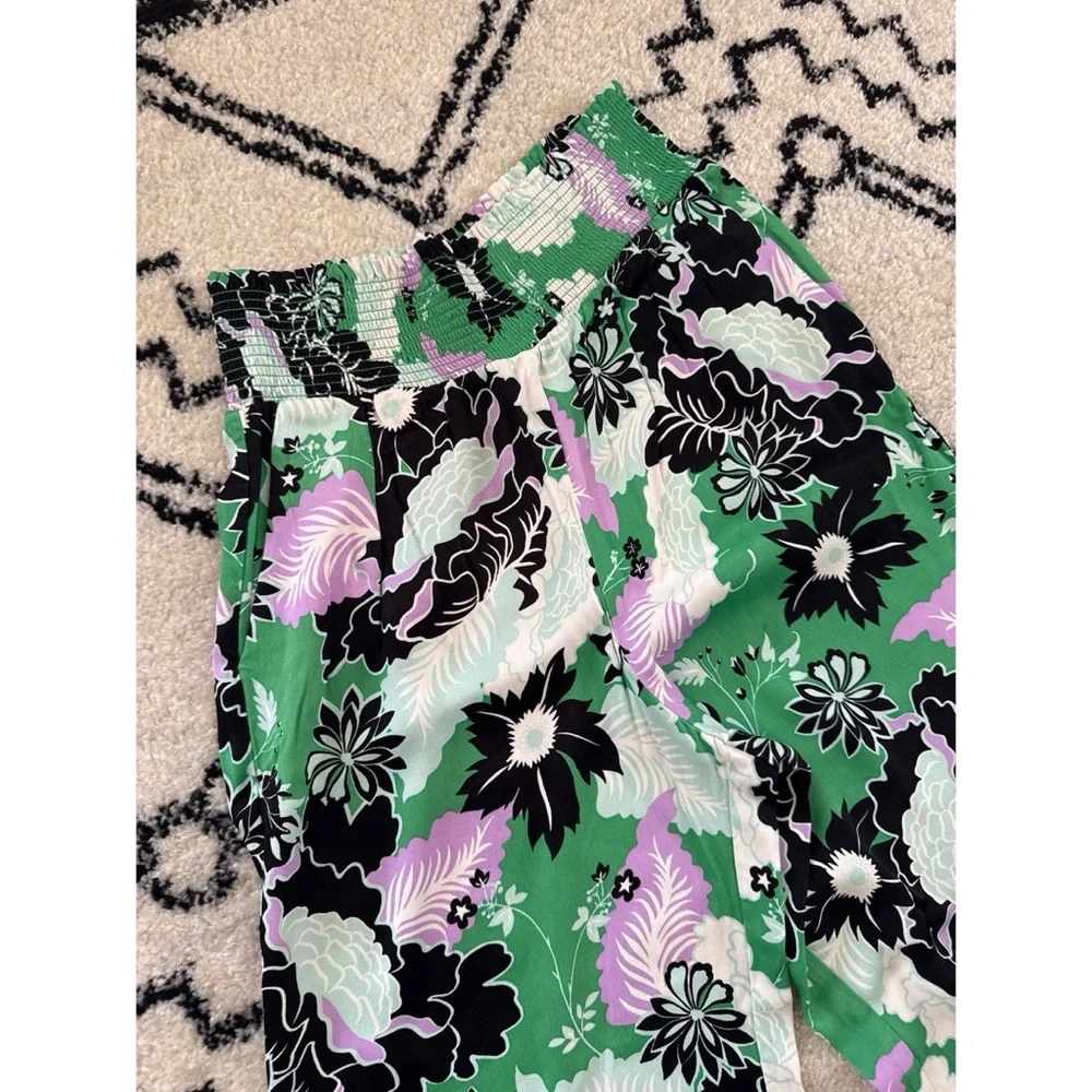 Anthropologie Maeve Saria Smocked Palazzo Wide Leg Floral Pant Size Medium - Picture 4 of 6
